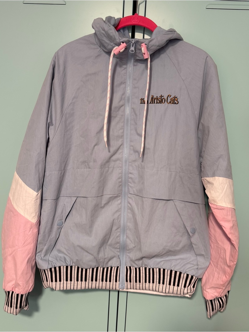 NWT Box Lunch Disney The Aristocats windbreaker